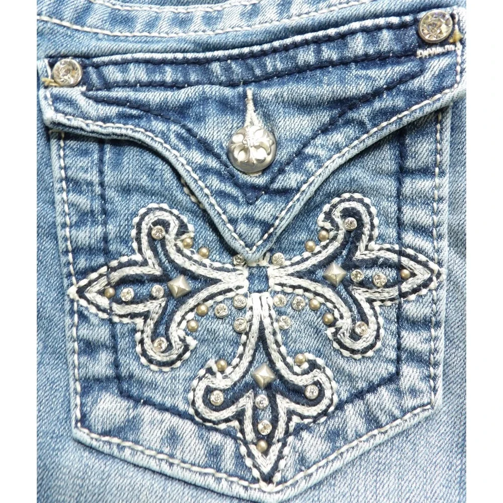 Miss Me Women Capri Jeans 28 Blue Denim Embellished Cross Flap Pocket Rhinestone